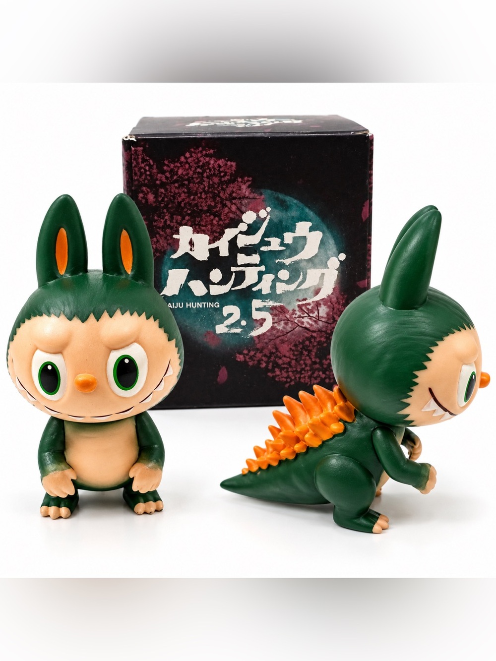 LABUBU Gojimomo Kaiju Hunting 2.5 • 2023 Rare.